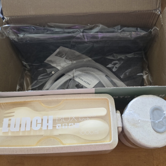 Brand new bento lunch set with box, utensils, cup & insulated tote 1000ML - Picture 2 of 3
